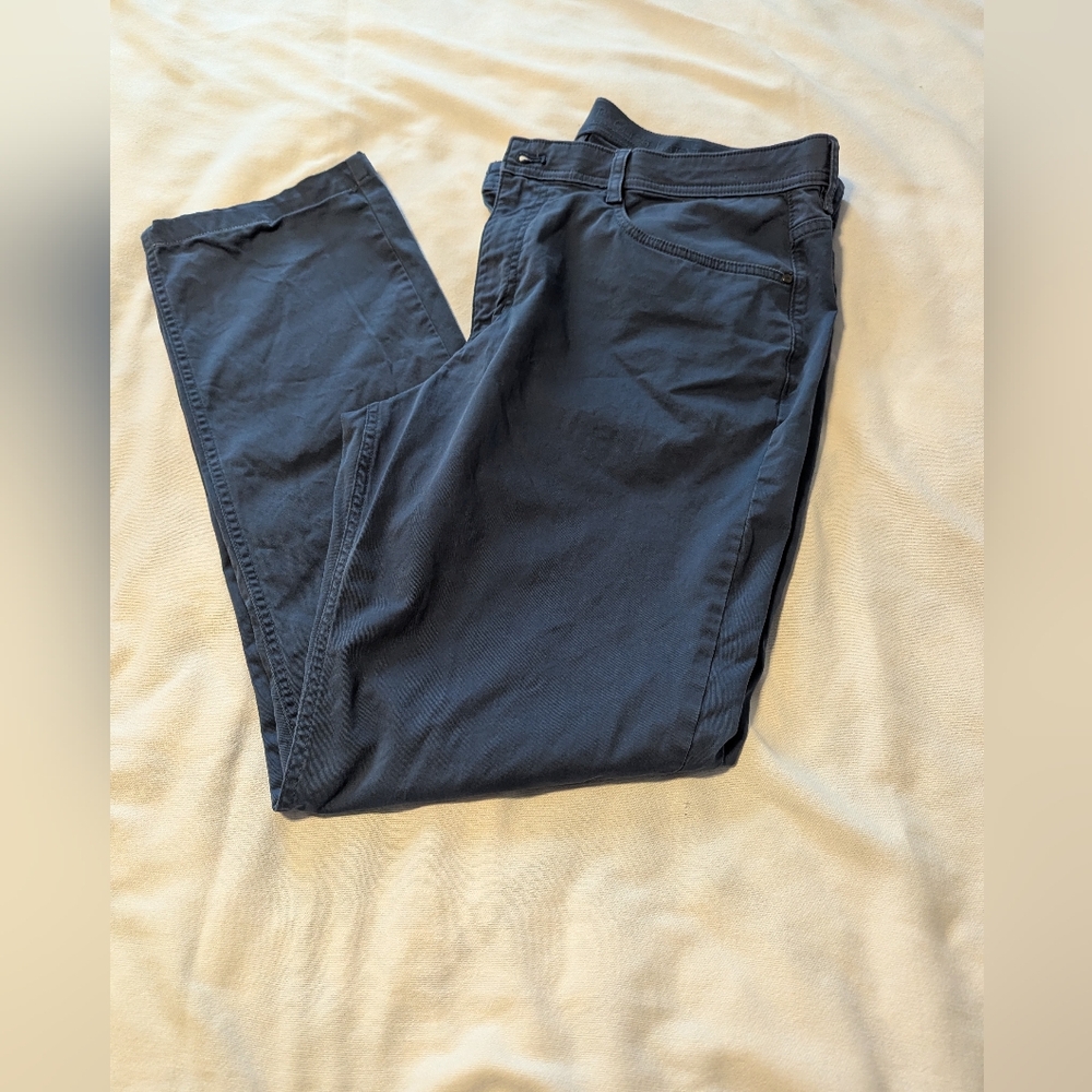 English Laundry. pants. Blue. Cotton Spandex.  Chinos Size 36/32. GUC.